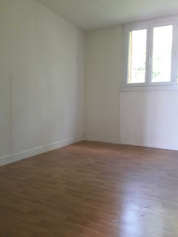 T5 de 85 m² - 14 rue emile zola Montbard - Photo 3