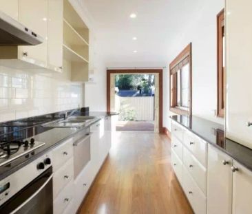 32 Binning Street, Erskineville - Photo 2