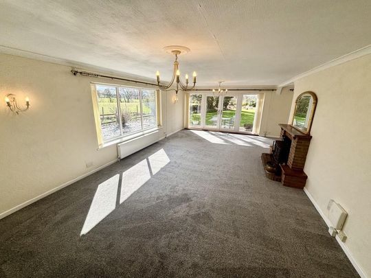 3 bedroom detached bungalow to rent - Photo 1