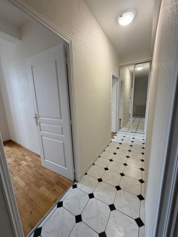 Location Appartement 3 pièces 61m² MONTAUBAN 82000 - Photo 5