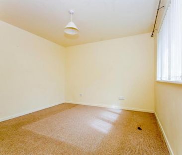 2 bedroom semi-detached house to rent - Photo 5