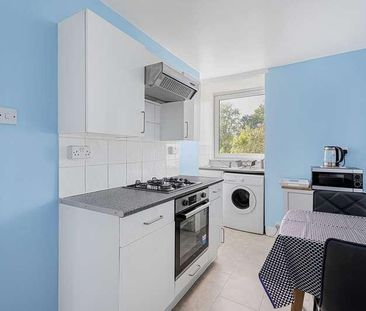 Hermon Hill, South Woodford, E18 - Photo 5