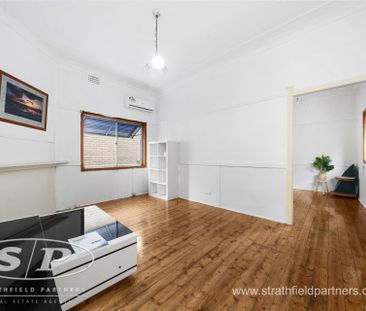 Spacious three bedroom house - Photo 6