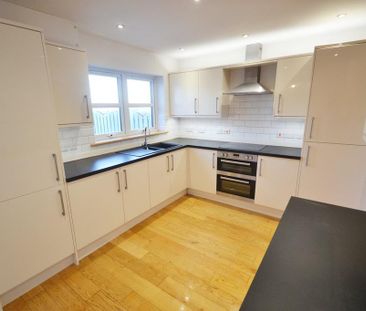 3 bedroom end of terrace house to rent - Photo 6