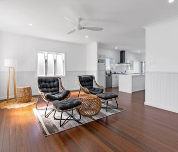 Stunning Renovated Home with Practical Rear Shed! - Photo 2