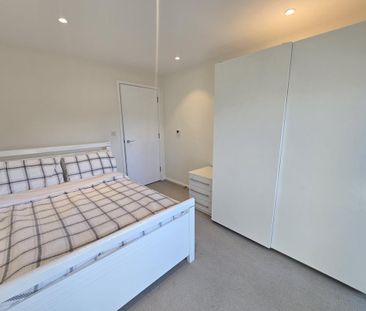 3 bedroom apartment to rent - Photo 4