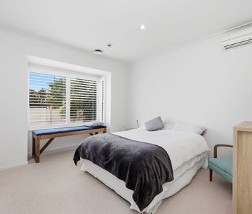 Easy Single-Level Living in a Prime Brighton Location - Photo 3