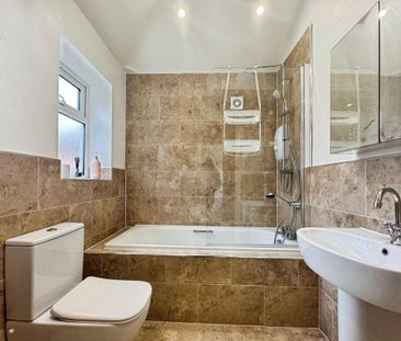 3 bedroom semi-detached house to rent - Photo 6