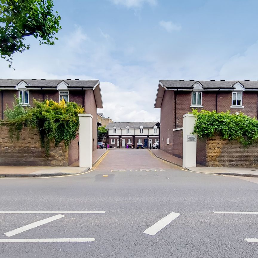 Blyth Close, London, E14 3DU - Photo 1