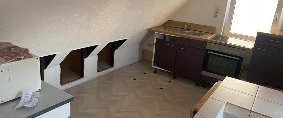 2 Zimmer Dachwohnung, Küche, Bad, Balkon in Damm Glattbacherstr. - Foto 1