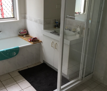 16 Bogong Place, Kuraby, QLD - Photo 5