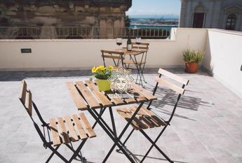 Casa con terrazzo vista mare