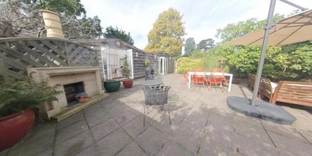 5 bedroom bungalow to rent - Photo 2