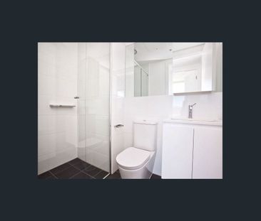 Ninth Floor City Living - Photo 4