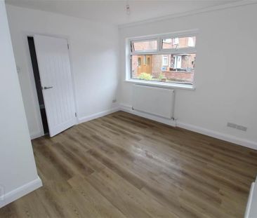 38 The Striaght, Belfast, BT6 0EP - Photo 5