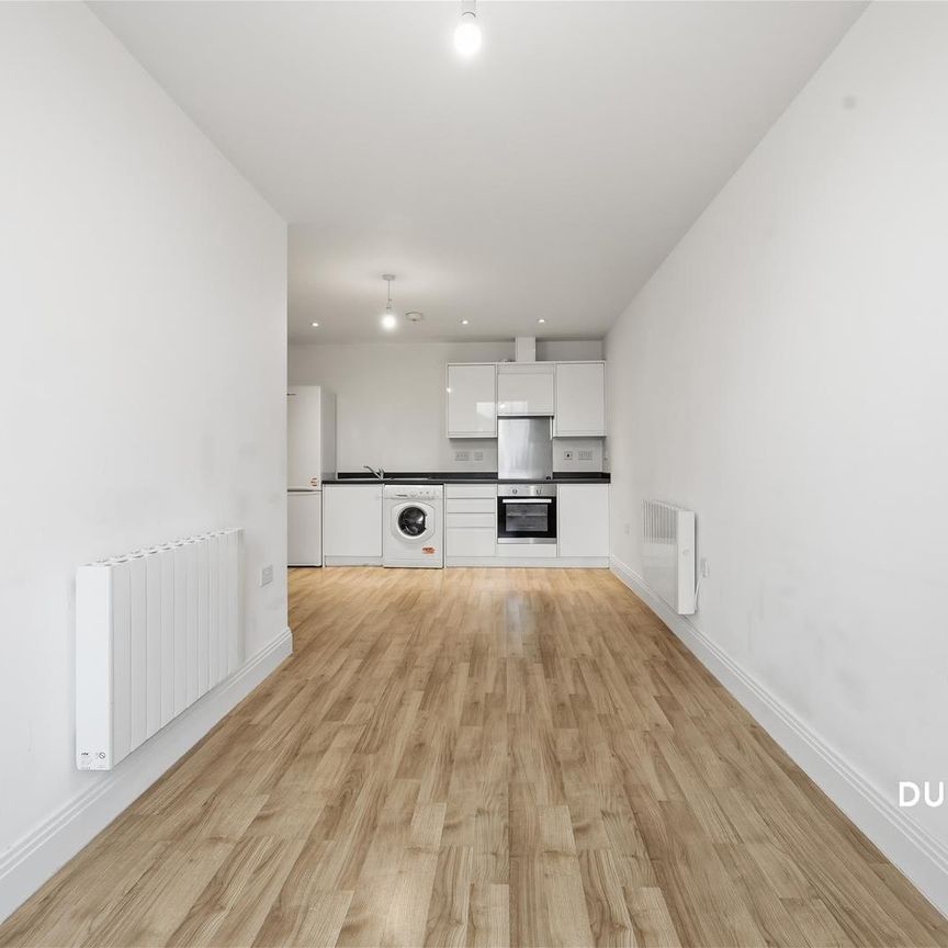 Whitewell Road, Colchester - Photo 1