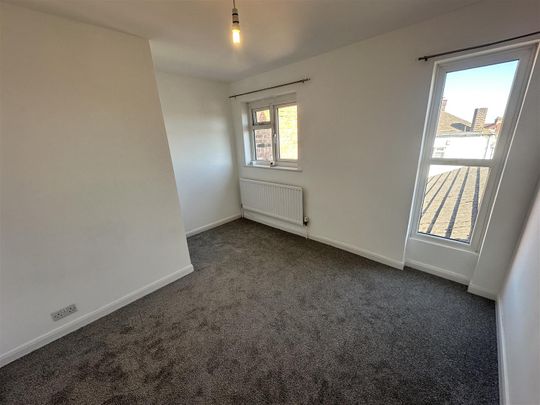 Telegraph Road, Heswall - Photo 1