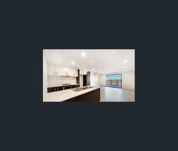 Stunning East-Facing Double-Storey Townhouse in Elements Estate, Tr... - Photo 2