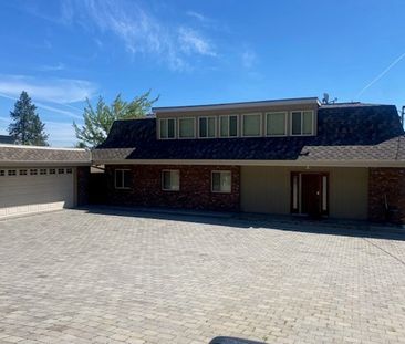 Executive House – West Kelowna - Photo 6