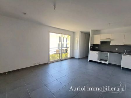 Location Appartement 2 pièces 39m² AURIOL 13390 - Photo 2