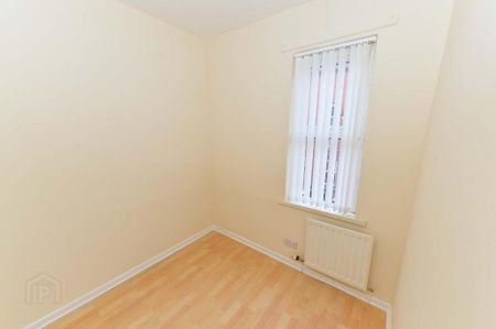 51 Parker Street, Belfast, BT5 4HN - Photo 2
