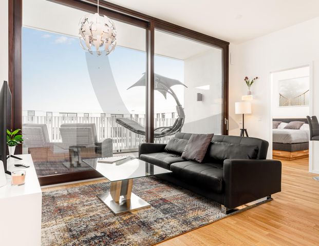 Penthouse Living: Relaxing days in Friedrichshain - Photo 1