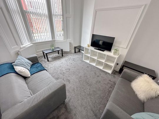 5 bedroom terraced house to rent - Photo 1