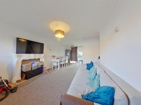 Shannon Road Stubbington Fareham, Hampshire PO14 3RS - Photo 3