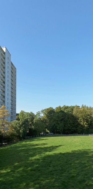 Appartement dans un quartier calme et verdoyant - Photo 2