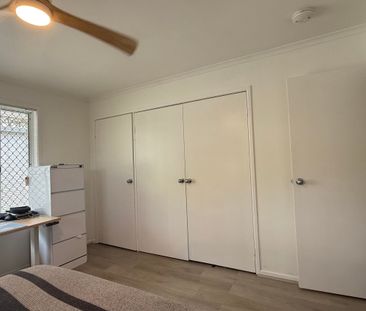 Eagleby - Photo 3