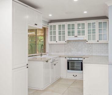 Family Home with Multiple Living Spaces in Schofields - Photo 4