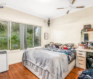 3 Bedroom Family home & Close to Town - Photo 2