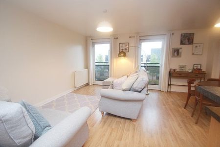 Firpark Close, Glasgow, G31 - Photo 2