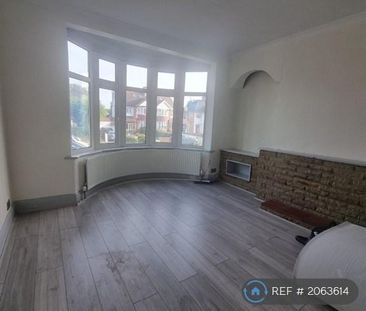 3 bedroom semi-detached house to rent - Photo 1