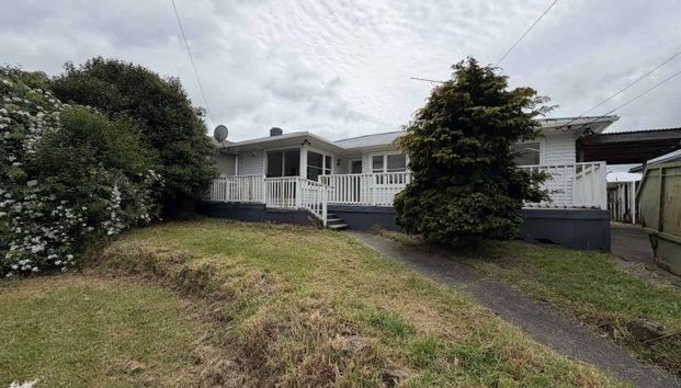 Spacious 3-Bedroom House for Rent in Manurewa, Auckland – $680 per Week - Photo 1