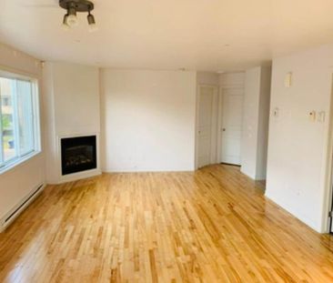 Beau 4 ½ à 100e ave, Chomedey, style condo - Photo 2
