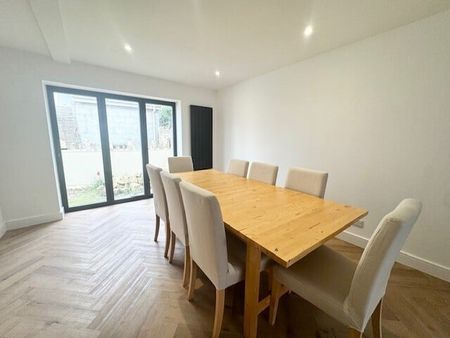 Frome Road - Photo 2