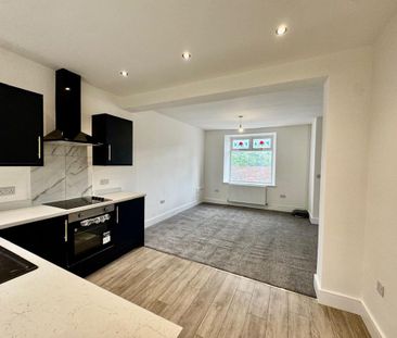 3 bedroom terraced house to rent - Photo 3