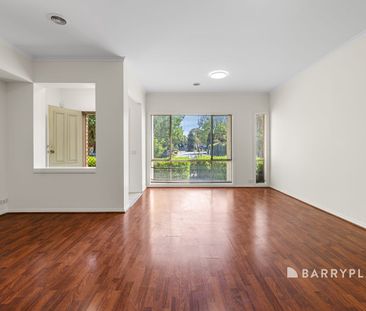 Modern Living Perfect for Professionals! - Photo 6