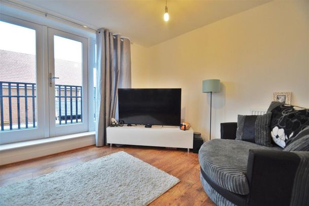 3 bedroom semi-detached house to rent - Photo 1