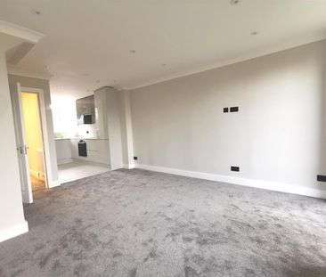 3 bed house to rent in Sparrows Herne, Bushey Heath, WD23 - Photo 6