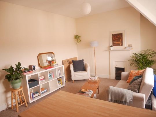 1 bedroom flat to rent - Photo 1