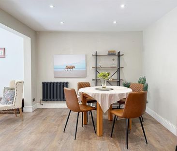 3 bedroom semi-detached bungalow to rent - Photo 3