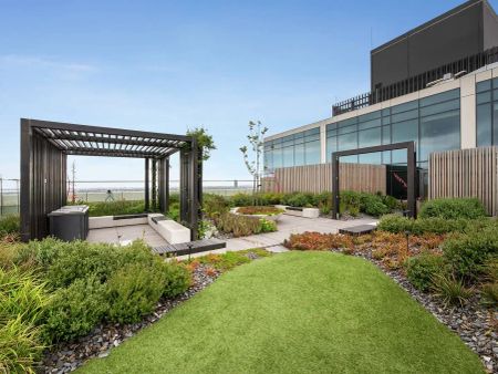 “GEM IN THE HEART OF THE DOCKLANDS | Besser+Co” - Photo 5