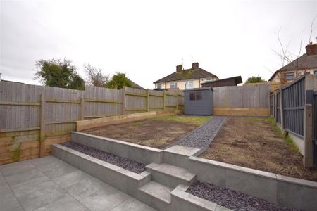 2 bedroom semi-detached house to rent - Photo 3