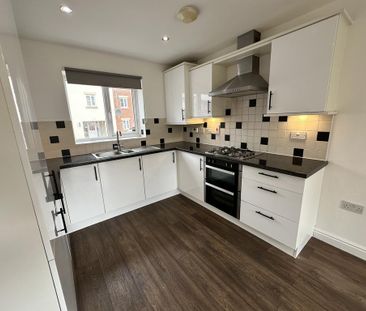 4 bedroom terraced house to rent - Photo 4