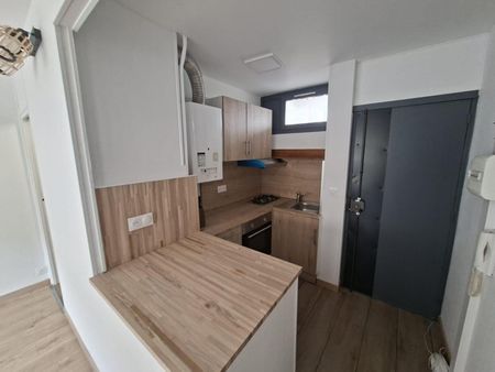 Location Appartement 1 pièce 26m² BORDEAUX 33000 - Photo 4