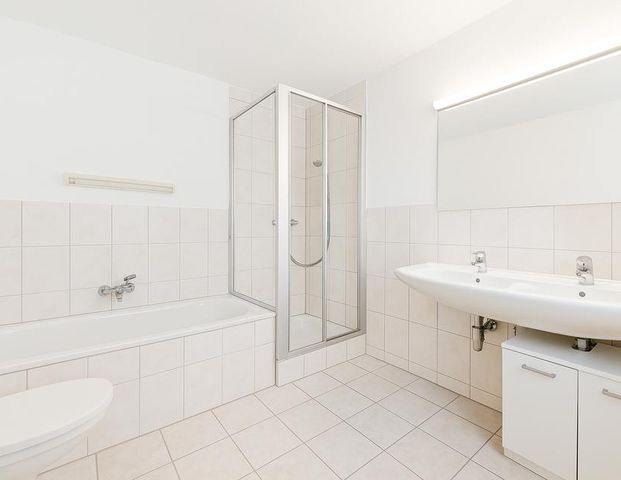 Haus im Haus! Einzigartige Maisonette-Wohnung in bester Lage von Herrenberg mit Garage - Foto 1