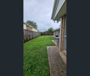 Beautifully renovated home in an ideal location - Photo 4