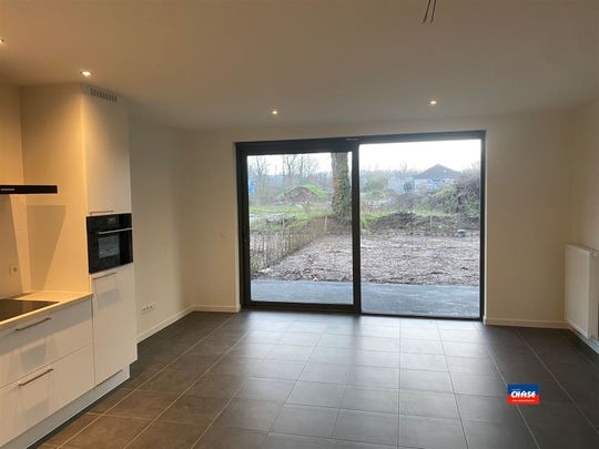 Gelijkvloersappartement met 1 slaapkamer, tuin en autostaanplaats - € 850 - Photo 1